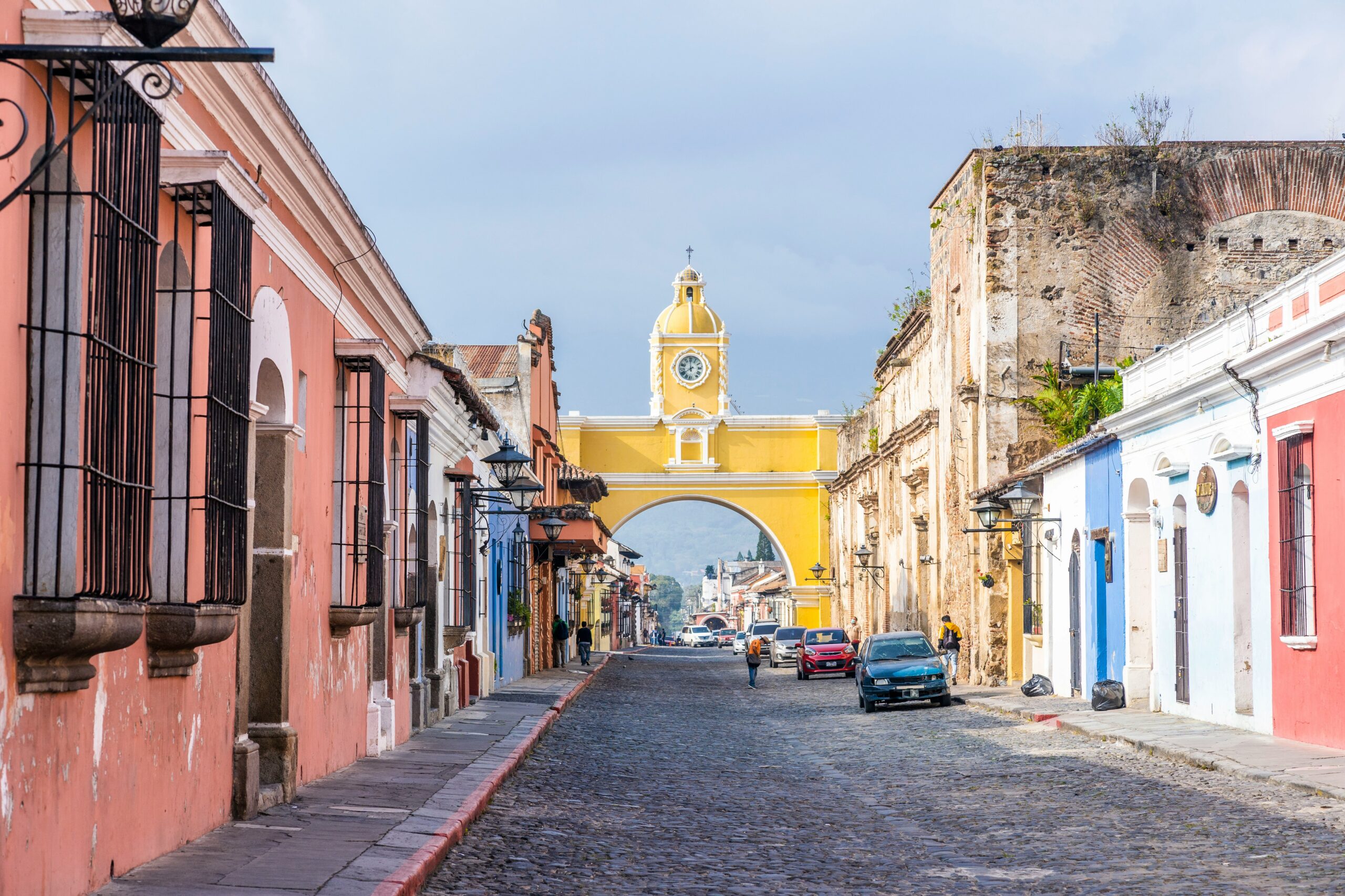 hoofdfoto met het bekendste zicht van antigua,Arco de Santa Catalina 